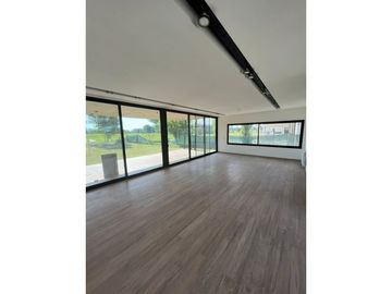 A estrenar en una planta, barrio privado