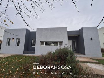 Casa en  alquiler -anual-zona norte-escobar- el canton-Maschwitz-5 ambientes