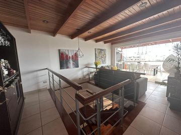 VENDO DEPARTAMENTO DUPLEX EN SURCO
