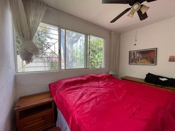 Casa en venta con doble terreno y espectacular vista al Lago