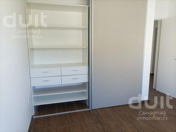 Casa en Venta 3 dormitorios y 3 baños en Housing - La Calandria