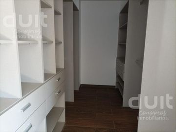 Casa en Venta 3 dormitorios y 3 baños en Housing - La Calandria