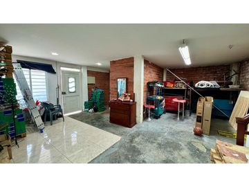 Casa en venta / alquiler -Barrio Urbanización La Estrella Palmira