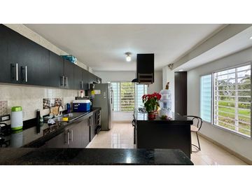 Casa en venta / alquiler -Barrio Urbanización La Estrella Palmira
