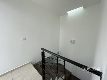 Casa en Venta en Fraccionamiento Privado, Sala de TV, 3 recámaras y Terraza