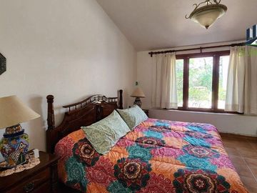 Venta de Casa en Briones,  Construcción 328 m2, TERRENO DE 16,665 m2