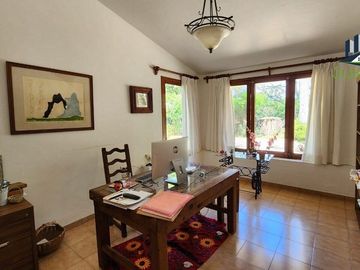 Venta de Casa en Briones,  Construcción 328 m2, TERRENO DE 16,665 m2