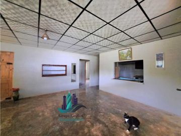 VENDO CASA CON 3000MTS2 HORCONCITOS