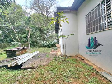 VENDO CASA CON 3000MTS2 HORCONCITOS