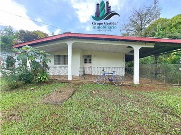 VENDO CASA CON 3000MTS2 HORCONCITOS