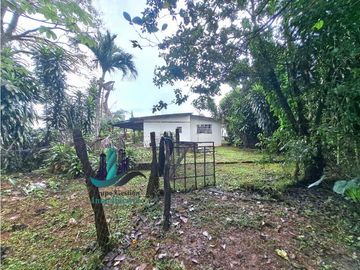 VENDO CASA CON 3000MTS2 HORCONCITOS