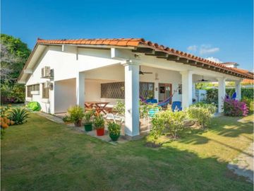 VENTA CASA DE PLAYA FRENTE AL MAR - PLAYA BLANCA FARALLON  1091m2