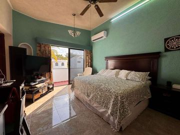 Casa Venta Mérida, 360m2, a 350m de Prol. Av Paseo de Montejo, Gonzalo Guerrero.