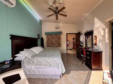 Casa Venta Mérida, 360m2, a 350m de Prol. Av Paseo de Montejo, Gonzalo Guerrero.
