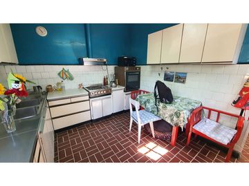 Venta casa 5D 3B con estacionamiento en centro de Los Andes