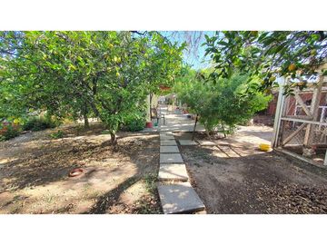 Venta casa 5D 3B con estacionamiento en centro de Los Andes