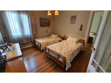 Venta casa 5D 3B con estacionamiento en centro de Los Andes
