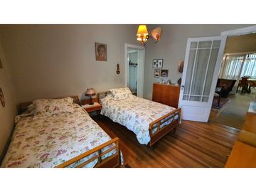 Venta casa 5D 3B con estacionamiento en centro de Los Andes