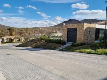 CASA NUEVA EN COTO MONACO CAPITAL SUR
