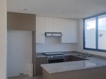 CASA NUEVA EN COTO MONACO CAPITAL SUR