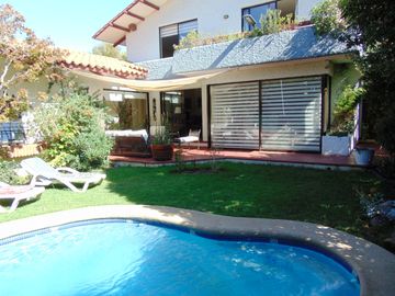 Vendo Casa 322 m2 Construidos, 5 Habitaciones, Jardín del Ma