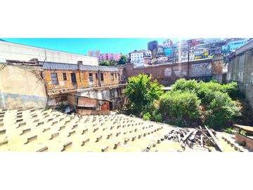 6 locales | 1.254 m2 terreno a pasos Av. Argentina, Metro barón