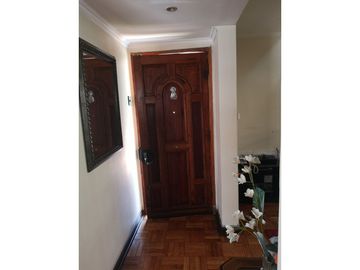 HERMOSA CASA EN ÑUÑOA , EXCELENTE BARRIO