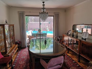 HERMOSA CASA EN ÑUÑOA , EXCELENTE BARRIO