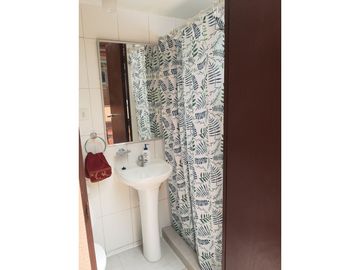 HERMOSA CASA EN ÑUÑOA , EXCELENTE BARRIO