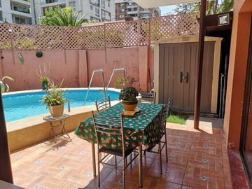 HERMOSA CASA EN ÑUÑOA , EXCELENTE BARRIO