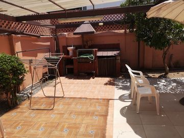 HERMOSA CASA EN ÑUÑOA , EXCELENTE BARRIO