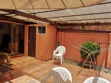 HERMOSA CASA EN ÑUÑOA , EXCELENTE BARRIO