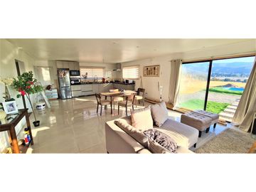 Casa en Venta En Quilpué Lo Orozco