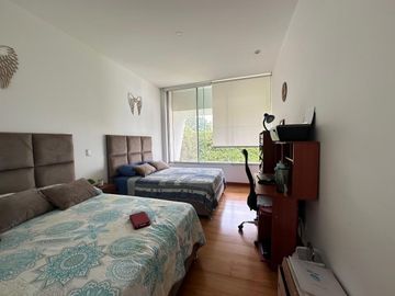 VENTA DE CASA MODERNA Y LUJOSA CON PISCINA EN LURIN