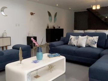 VENTA DE CASA MODERNA Y LUJOSA CON PISCINA EN LURIN