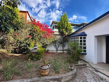 Casa en venta de un piso en Momoxpan.
