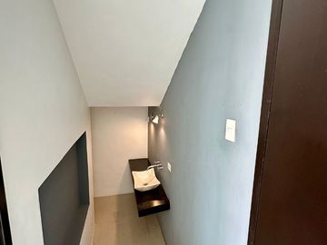 CASA EN VENTA EN FRACC. LOMAS DEL VALLE CERCA DE C.U. PUEBLA