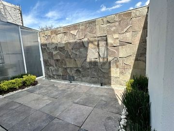 CASA EN VENTA EN FRACC. LOMAS DEL VALLE CERCA DE C.U. PUEBLA