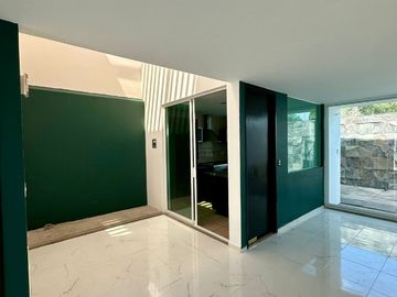 CASA EN VENTA EN FRACC. LOMAS DEL VALLE CERCA DE C.U. PUEBLA
