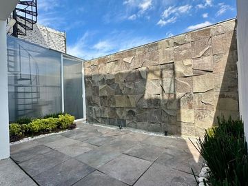 CASA EN VENTA EN FRACC. LOMAS DEL VALLE CERCA DE C.U. PUEBLA
