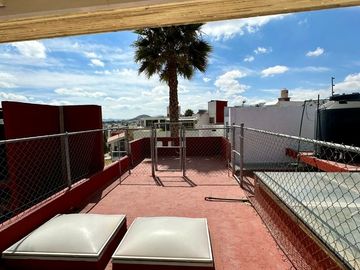 CASA EN VENTA EN FRACC. LOMAS DEL VALLE CERCA DE C.U. PUEBLA