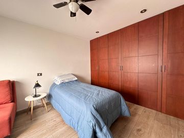 VENDO DEPARTAMENTO DUPLEX  EN BARRANCO, FRENTE A PARQUE