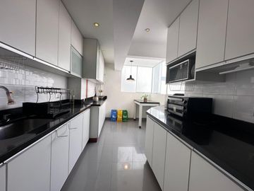 VENDO DEPARTAMENTO DUPLEX  EN BARRANCO, FRENTE A PARQUE
