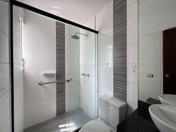 VENDO DEPARTAMENTO DUPLEX  EN BARRANCO, FRENTE A PARQUE