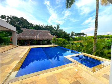 Espectacular casa campestre en Cerritos Pereira