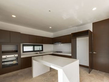 Casa en Merida Zona Country en venta, en privada con amenidades.