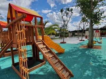 Casa en Merida Zona Country en venta, en privada con amenidades.