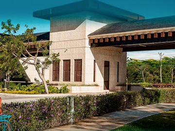 Casa en Merida Zona Country en venta, en privada con amenidades.