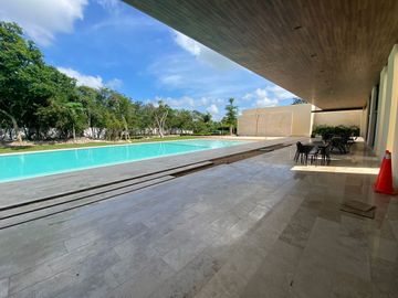 Casa en Merida Zona Country en venta, en privada con amenidades.