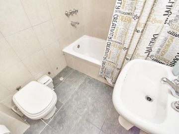 Departamento 4 amb con dependencia en Villa Crespo